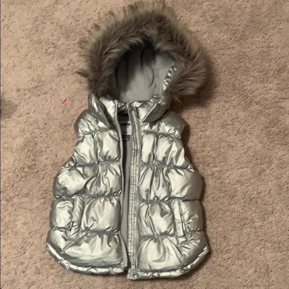 Silver fur puff vest super cute!!